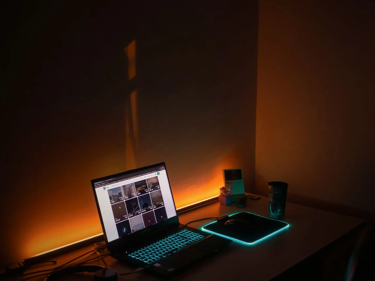 Laptop on a desk during a remote support session